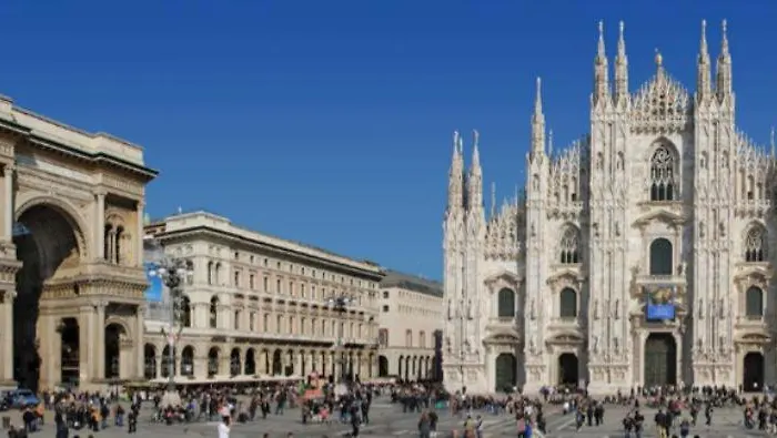 Duomo Cathedral Apartament Mediolan